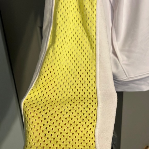 Women’s Under Armour sweatshirt - Picture 2 of 4